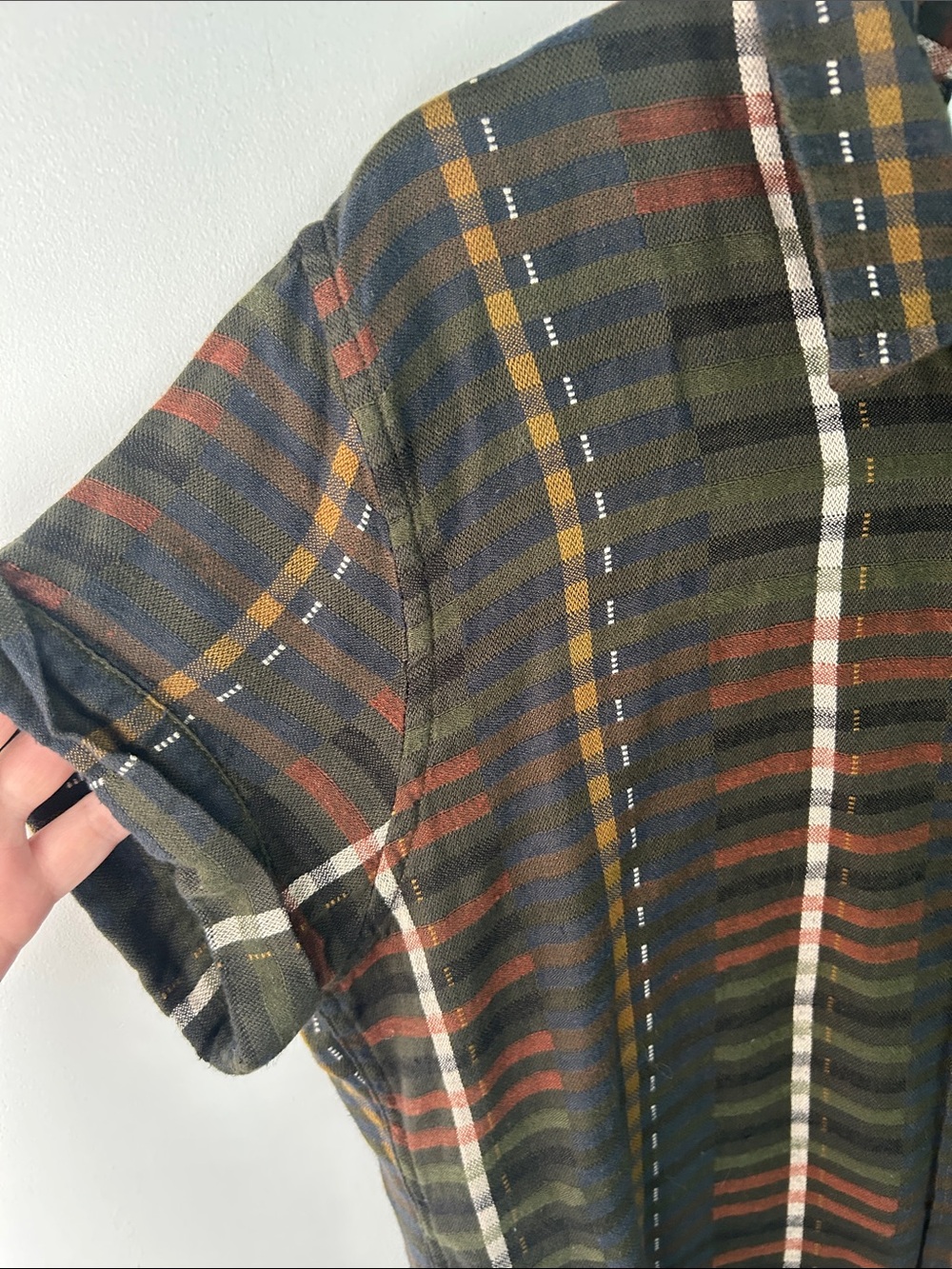 Bridge & Burn sustainable series L button down linen shirt - Picture 3 of 7